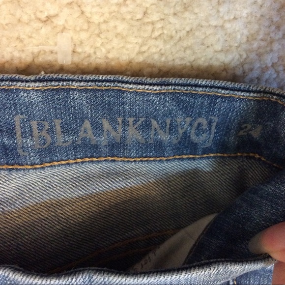 Blank nyc bleach distressed step hem jeans - Picture 6 of 12